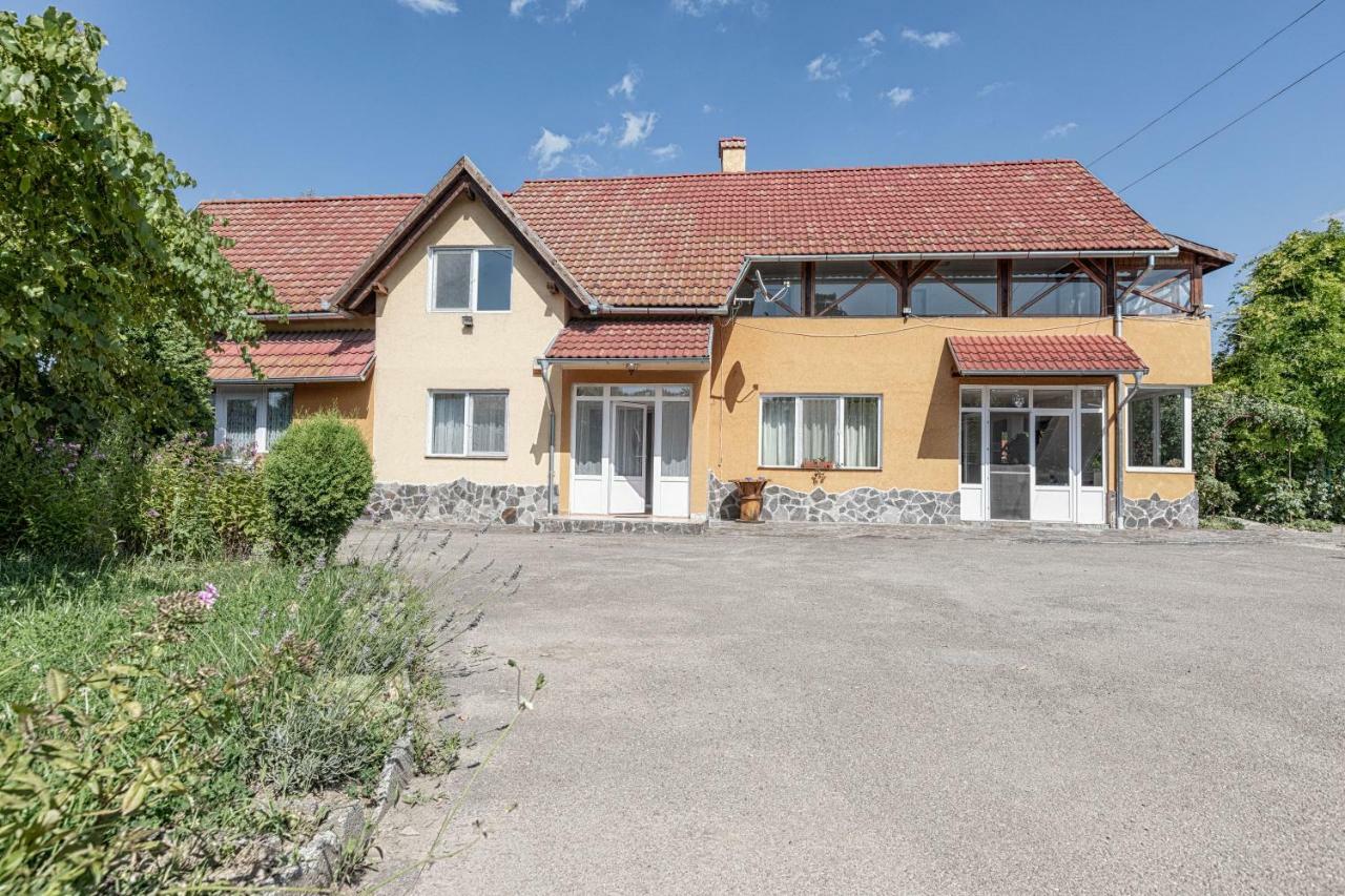 Casa Mihai Purcareni Exteriör bild
