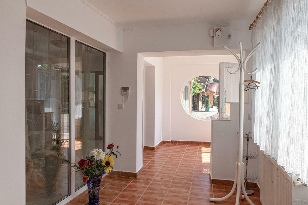 Casa Mihai Purcareni Exteriör bild